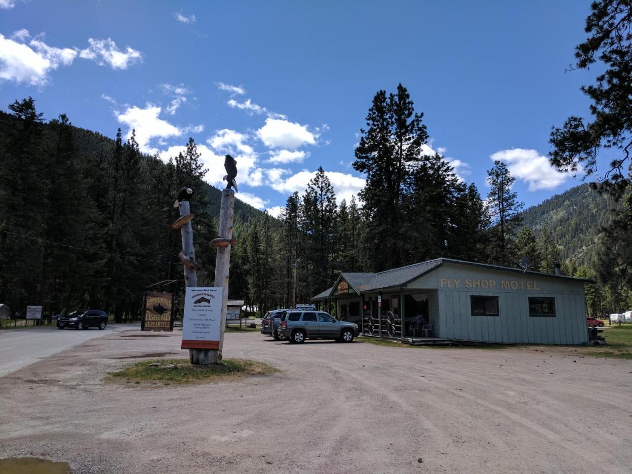 Rock Creek Mercantile & Motel Clinton Ngoại thất bức ảnh